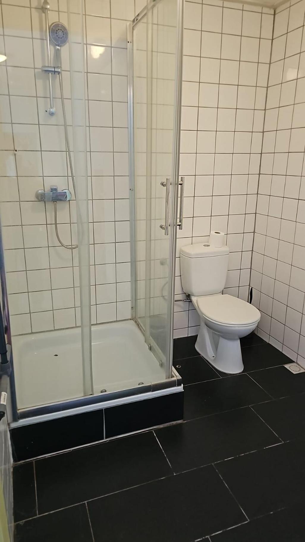 Benb Pieterburen Broek Luaran gambar